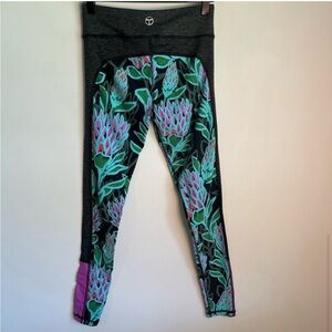 Trina Turk Recreation floral high waist leggings size small